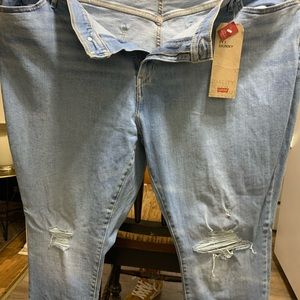 Plus size stone washed Levi skinny jeans size 26w